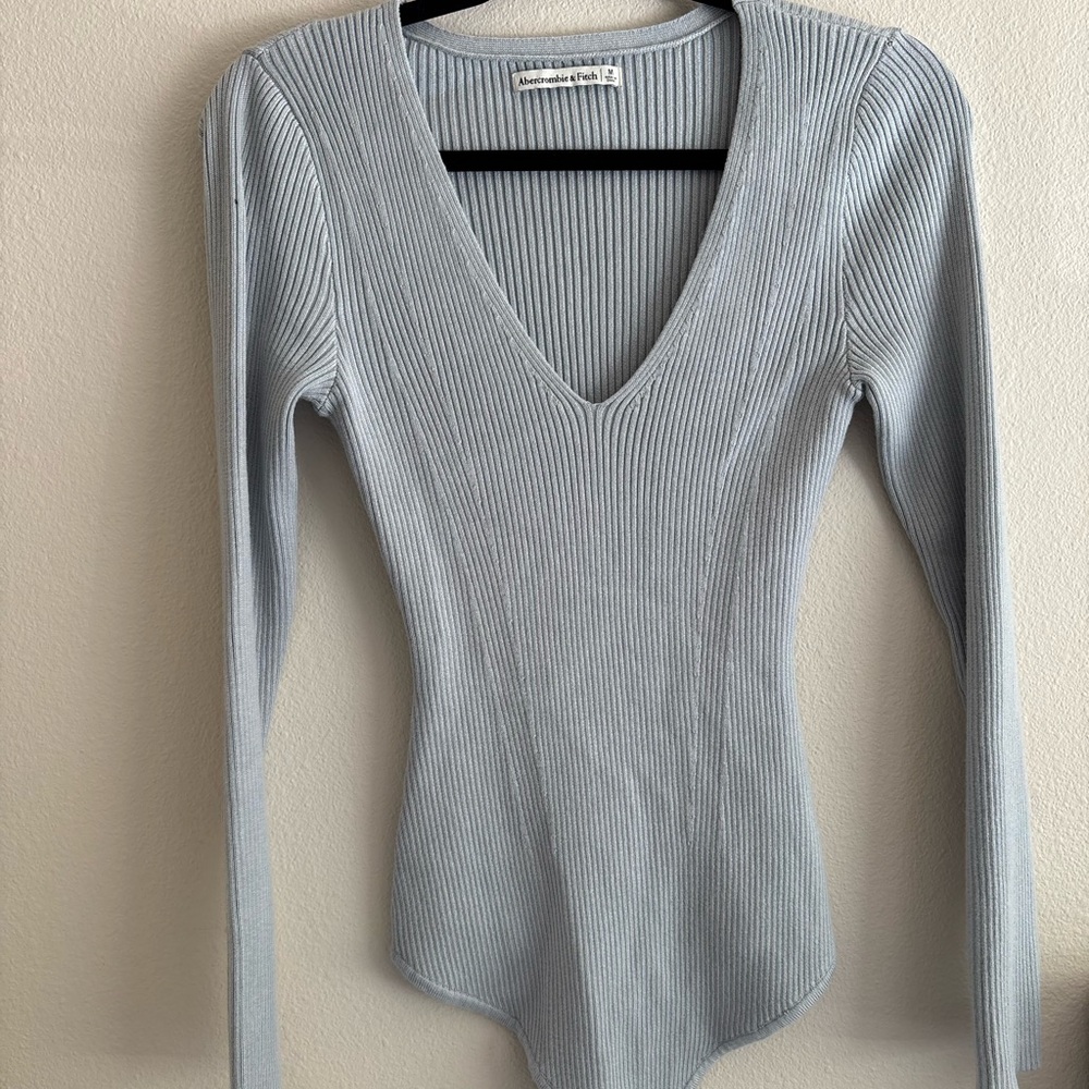 Abercrombie & Fitch Gray Ribbed V-Neck Sweater